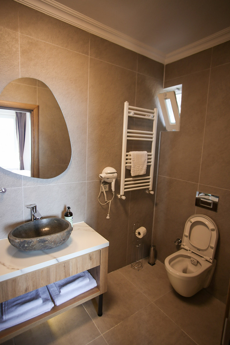 Suit Oda Deniz ve Havuz Manzaralı, Balkonsuz