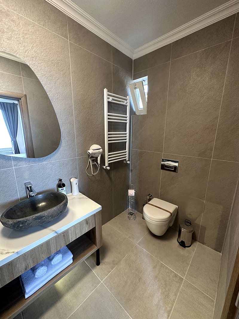Suit Oda Deniz ve Havuz Manzaralı, Balkonsuz