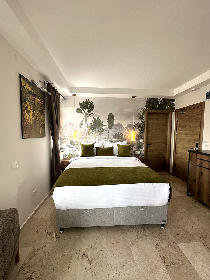 Deluxe Oda, Deniz ve Havuz Manzaralı Balkonsuz