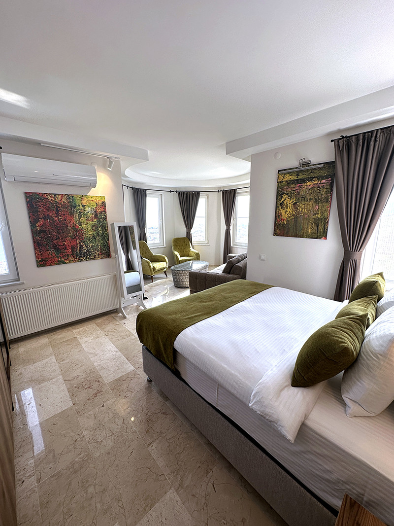 Deluxe Oda, Deniz ve Havuz Manzaralı Balkonsuz