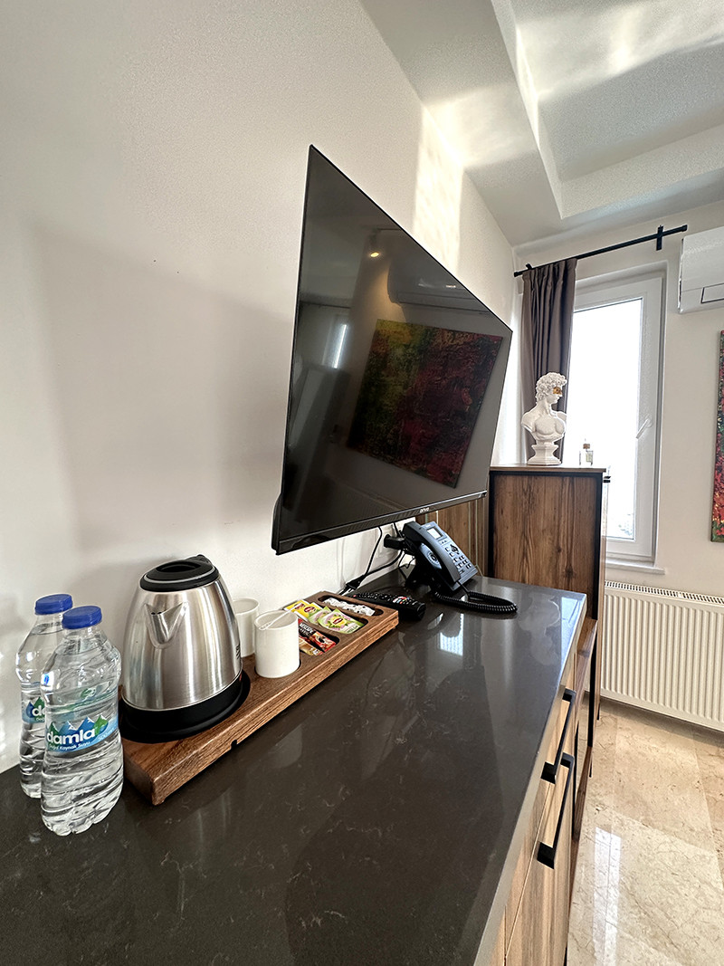 Deluxe Oda, Deniz ve Havuz Manzaralı Balkonsuz