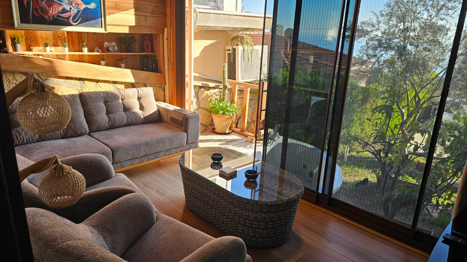 1+1 Jakuzili Bungalow  Kısmi Havuz ve Deniz Manzaralı, Havuz Bağlantılı