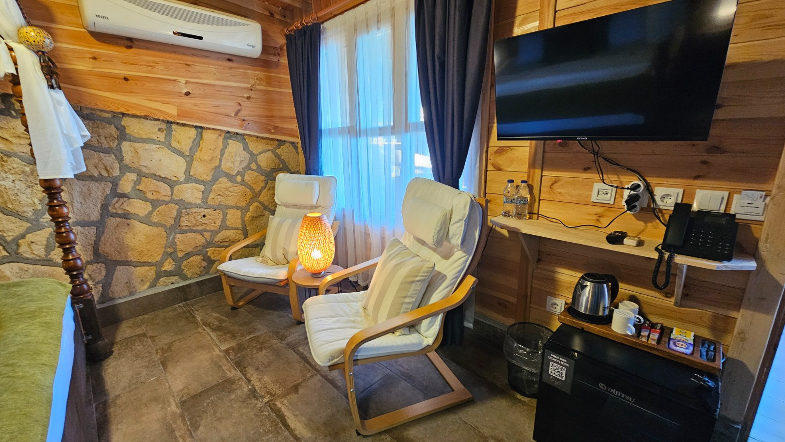 1+1 Jakuzili Bungalow  Kısmi Havuz ve Deniz Manzaralı, Havuz Bağlantılı